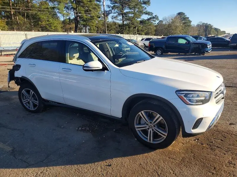 2020 MERCEDES-BENZ GLC 300  