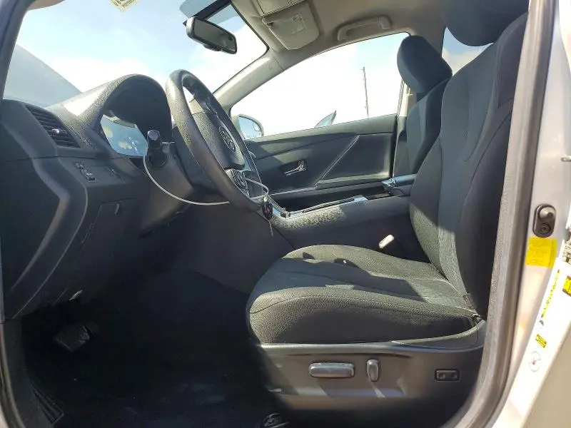 2013 TOYOTA VENZA LE  