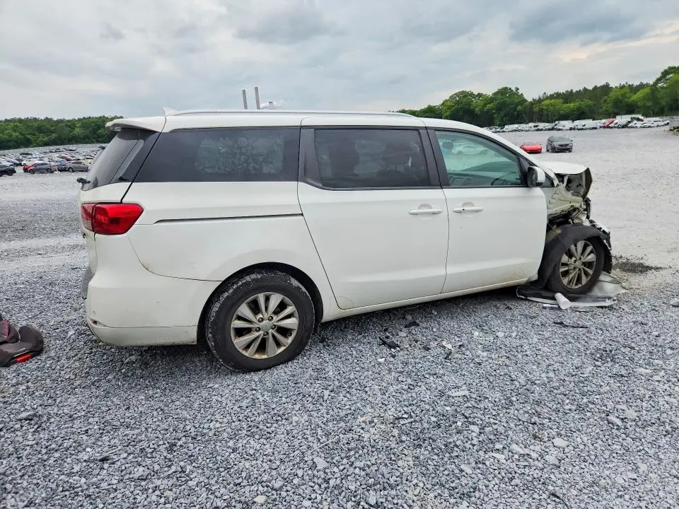 2018 KIA SEDONA LX  