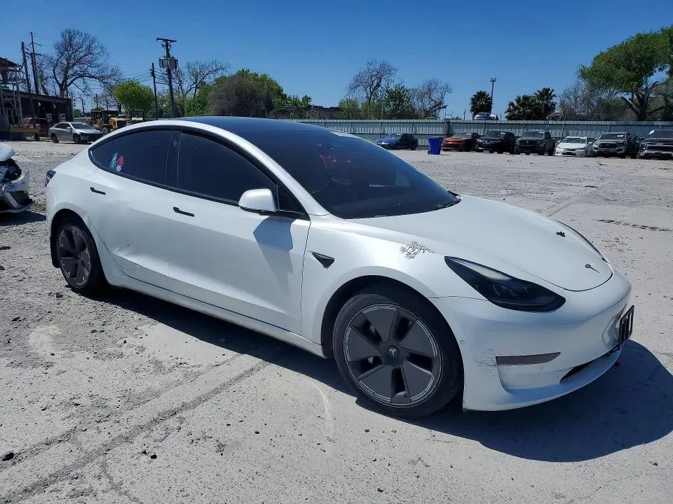 2021 TESLA MODEL 3   