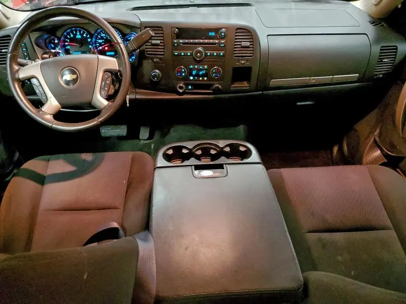 2011 CHEVROLET SILVERADO K1500 LT  