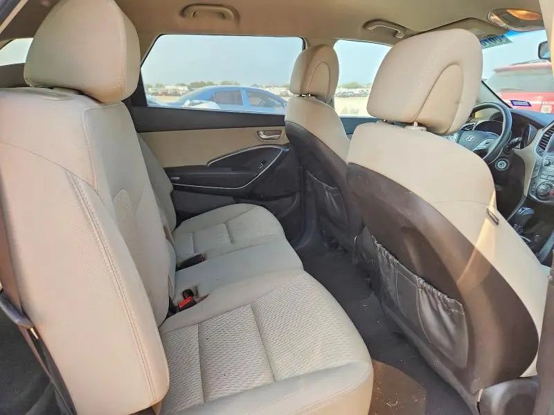 2017 HYUNDAI SANTA FE SE  
