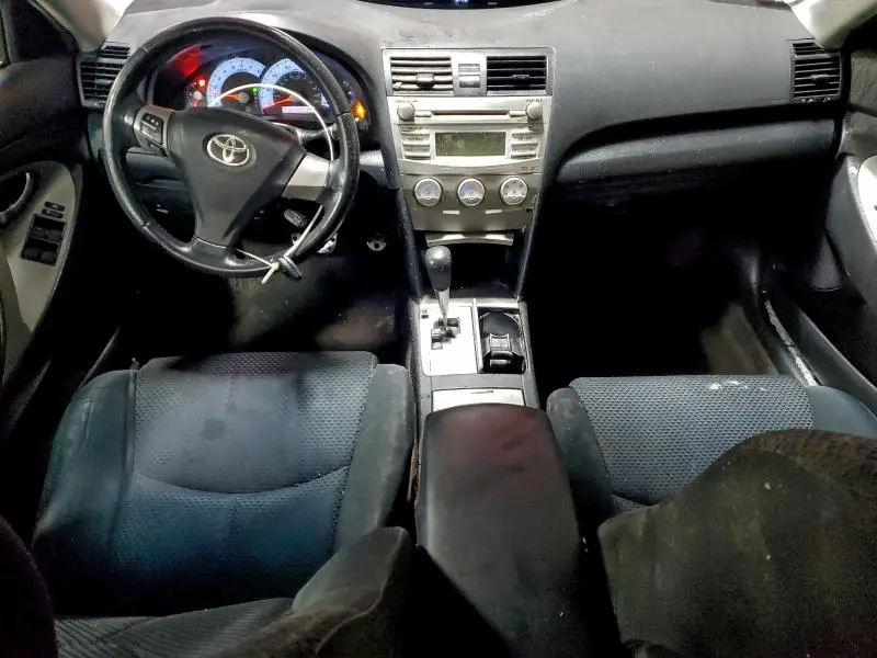 2011 TOYOTA CAMRY SE  
