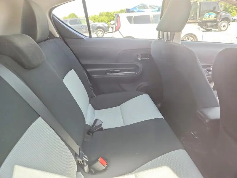 2015 TOYOTA PRIUS C TWO  