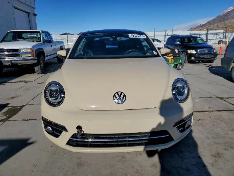 2019 VOLKSWAGEN BEETLE S  