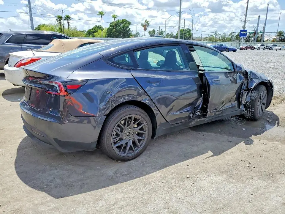 2025 TESLA MODEL 3   