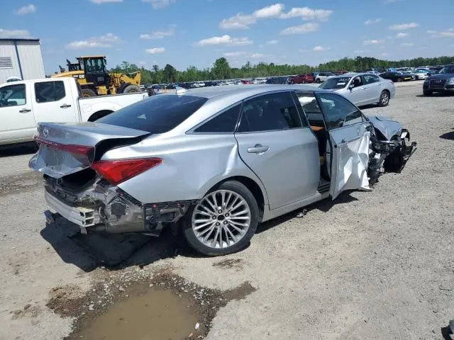 2019 TOYOTA AVALON XLE  