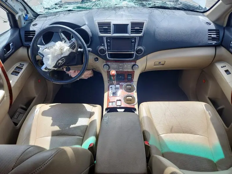 2013 TOYOTA HIGHLANDER LIMITED  