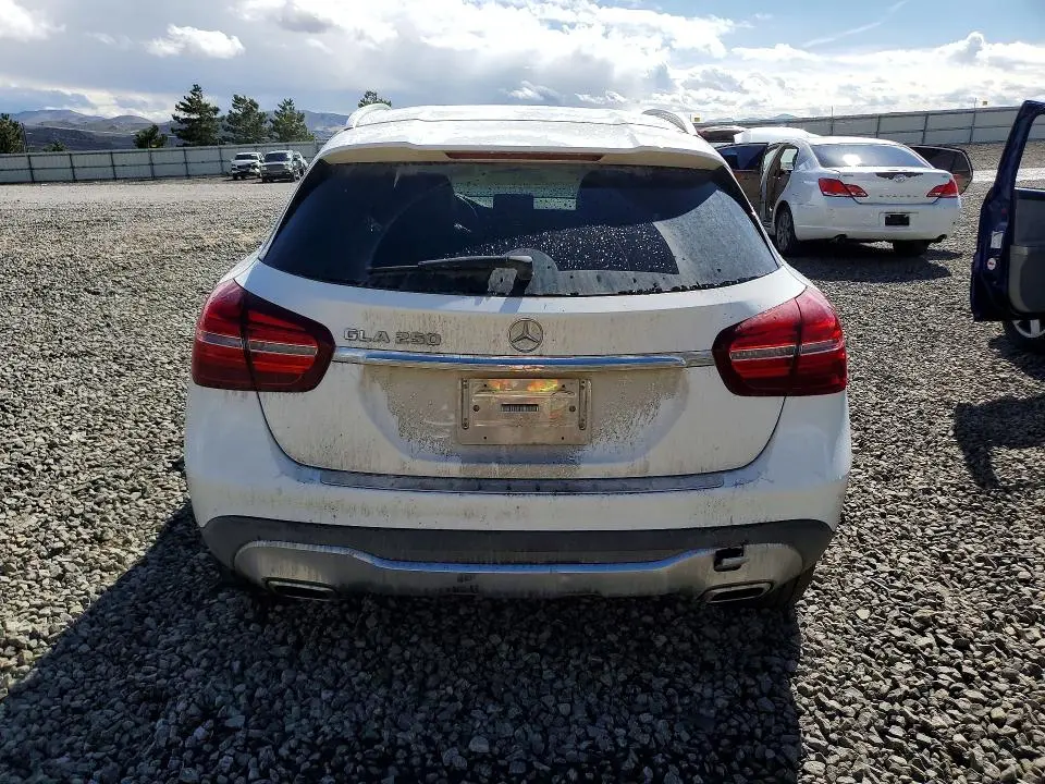 2020 MERCEDES-BENZ GLA 250  