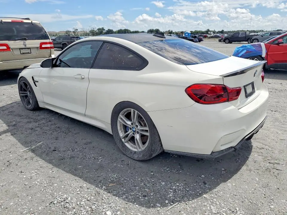 2015 BMW M4   