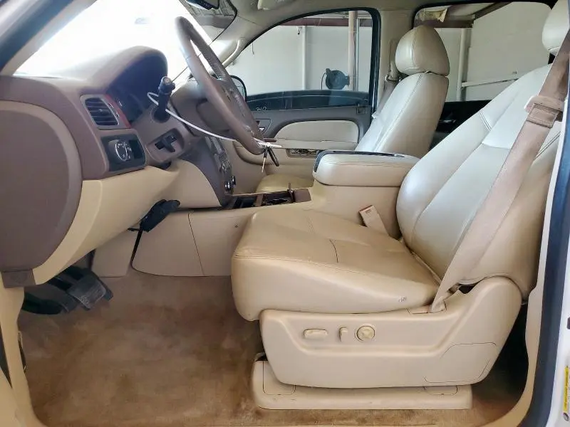 2013 CHEVROLET SUBURBAN C1500 LTZ  