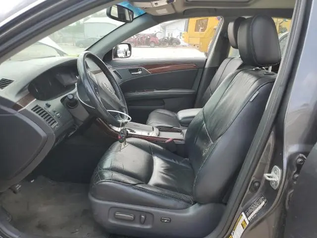 2010 TOYOTA AVALON XL  