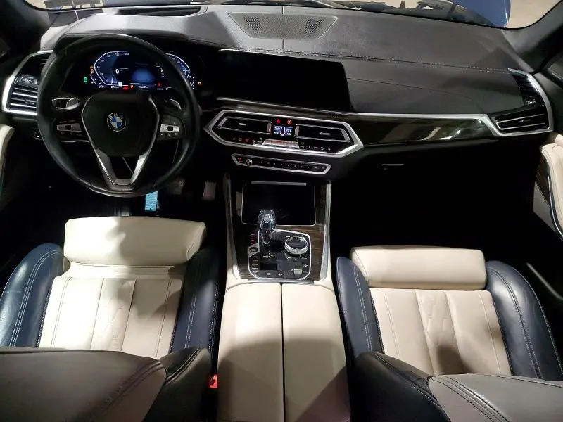 2021 BMW X5   