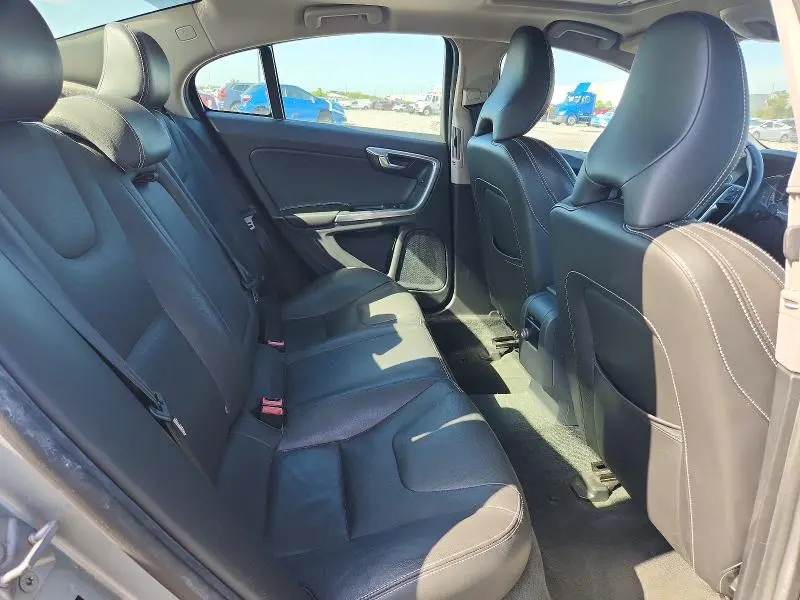2017 VOLVO S60   