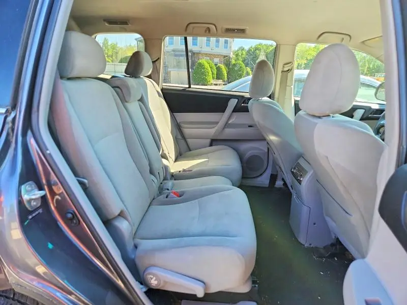 2013 TOYOTA HIGHLANDER PLUS  