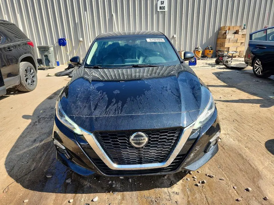 2019 NISSAN ALTIMA SL  