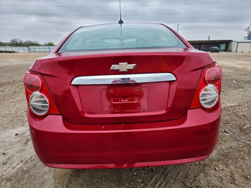 2016 CHEVROLET SONIC LT  