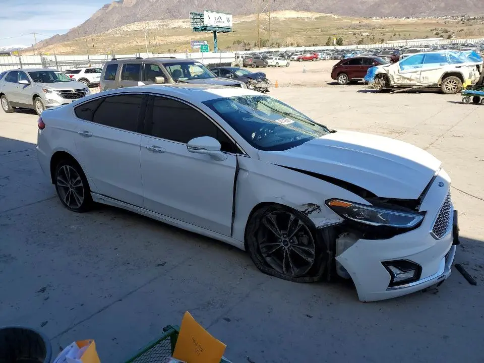 2020 FORD FUSION TITANIUM  