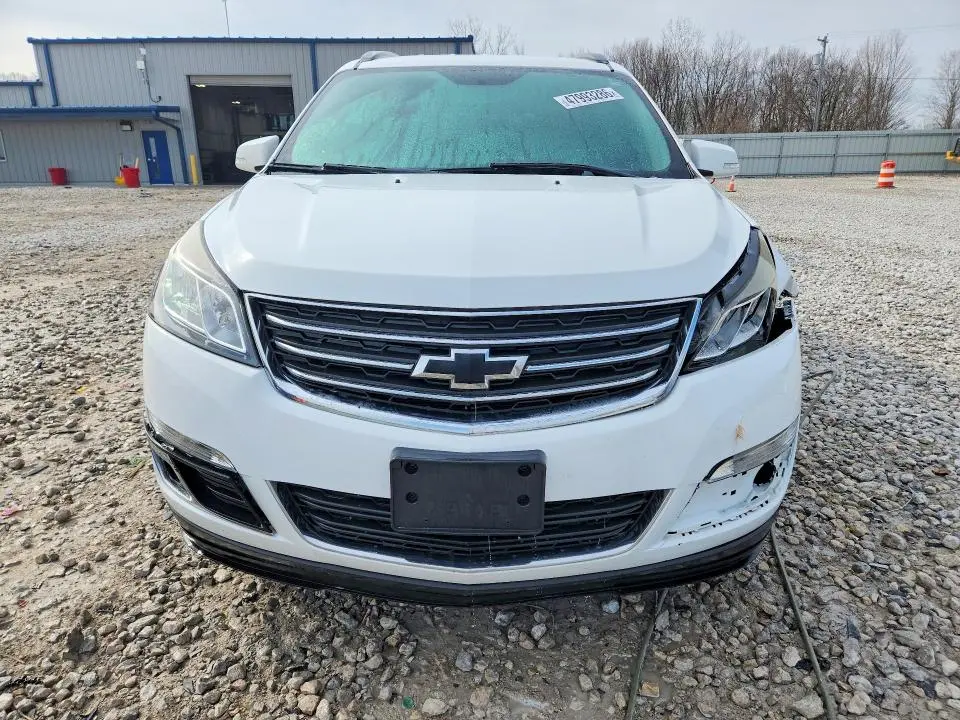 2017 CHEVROLET TRAVERSE LT  