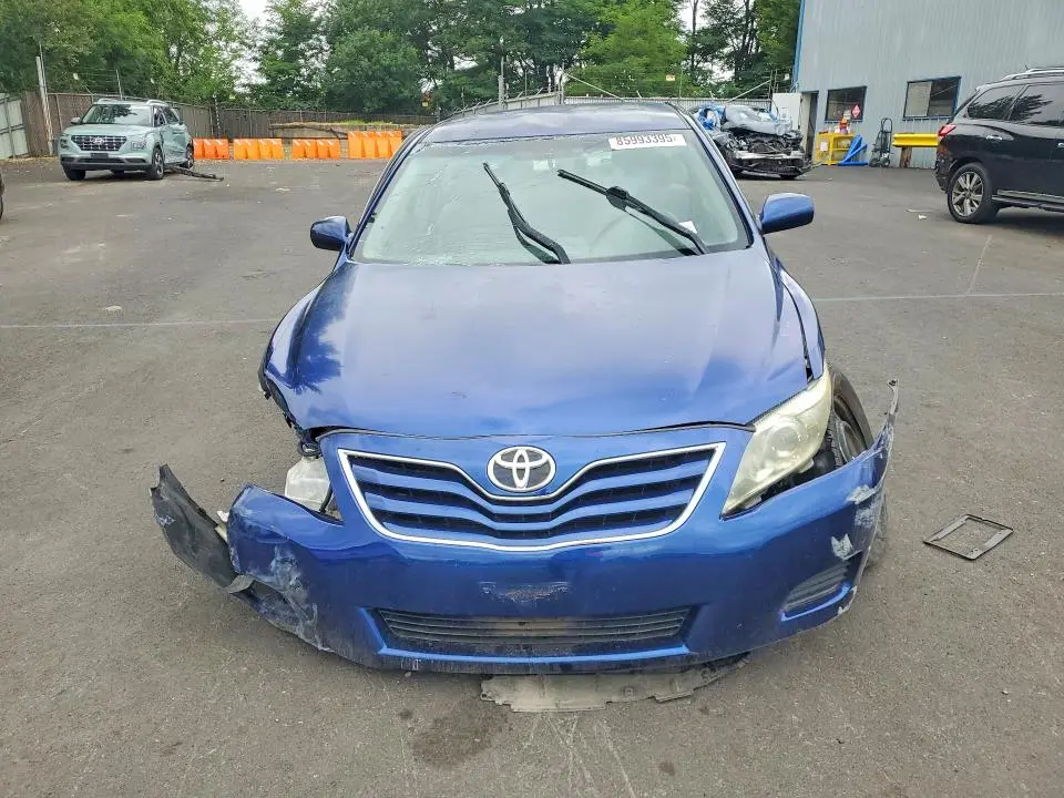 2010 TOYOTA CAMRY LE  