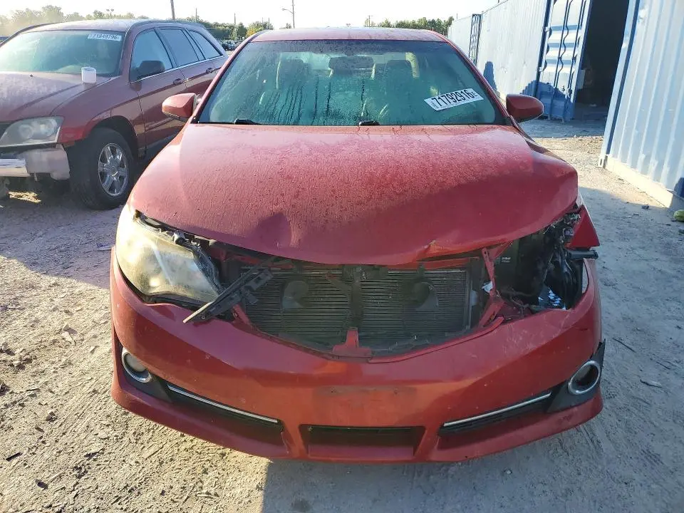 2014 TOYOTA CAMRY SE  