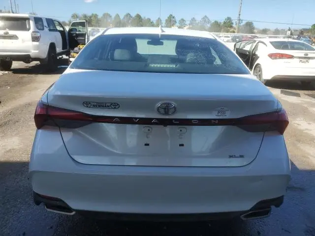 2021 TOYOTA AVALON XLE  