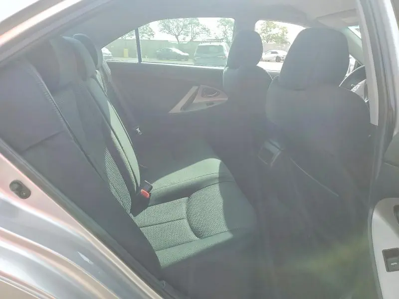 2010 TOYOTA CAMRY SE  