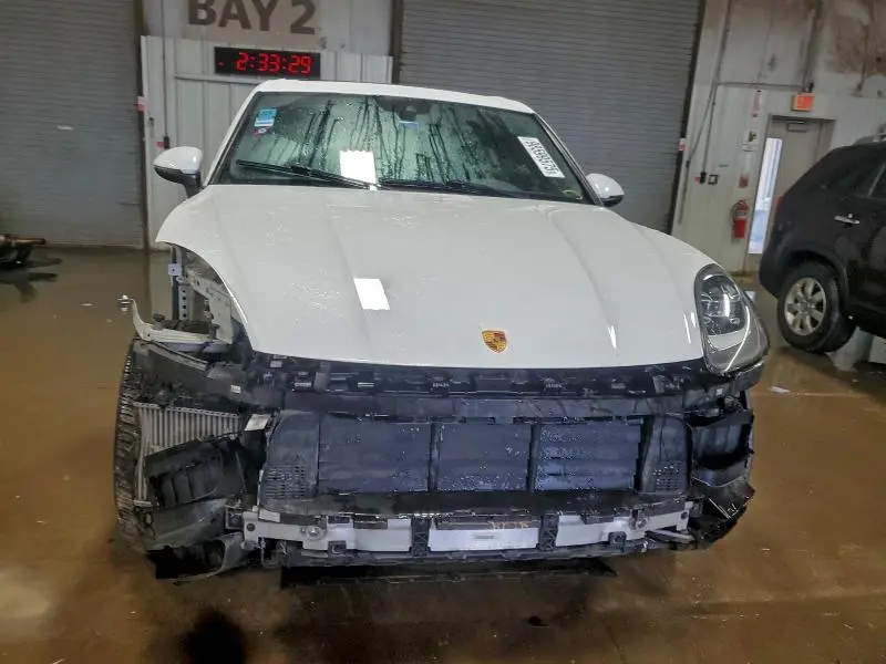 2021 PORSCHE CAYENNE   