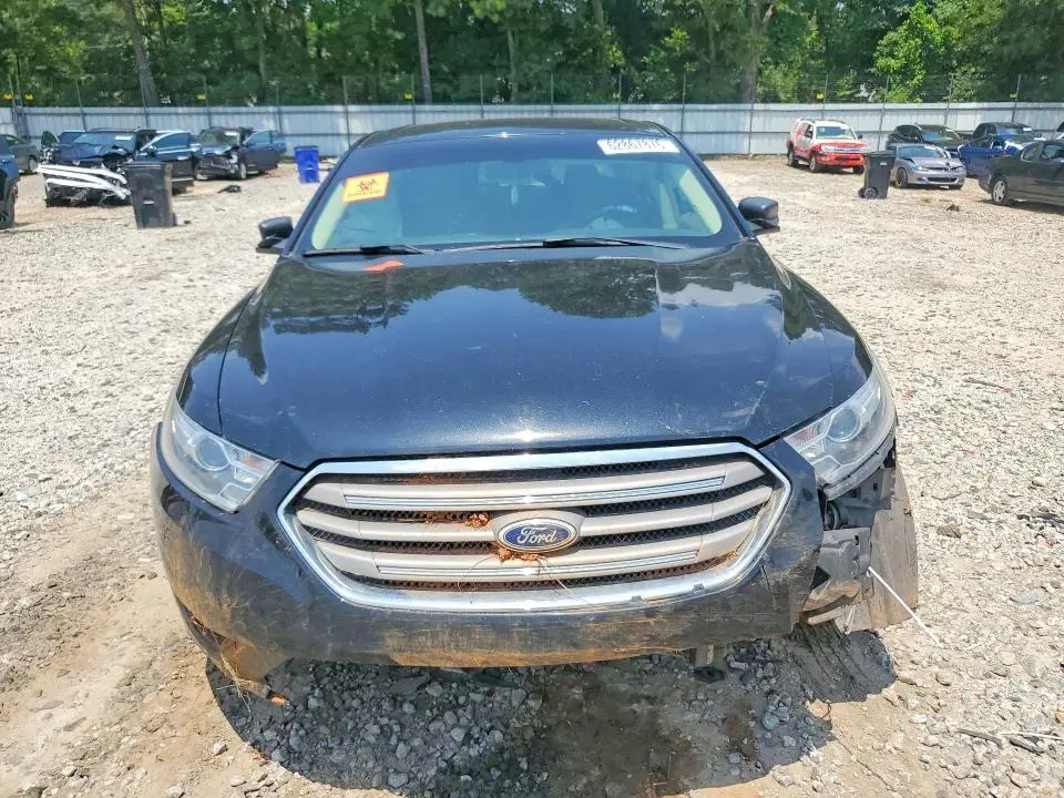 2013 FORD TAURUS SE  
