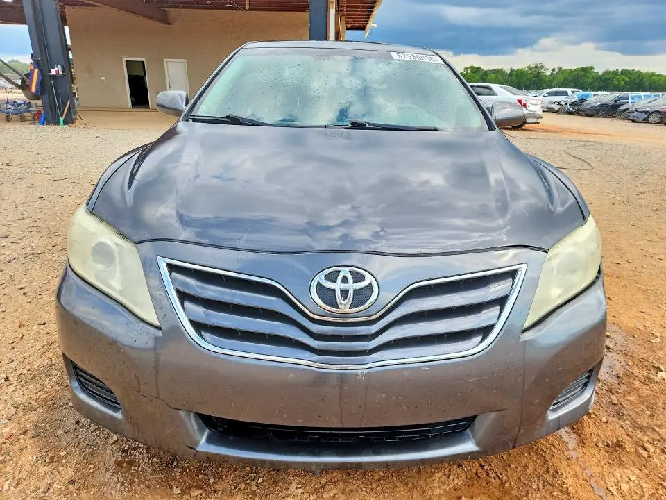2011 TOYOTA CAMRY LE  
