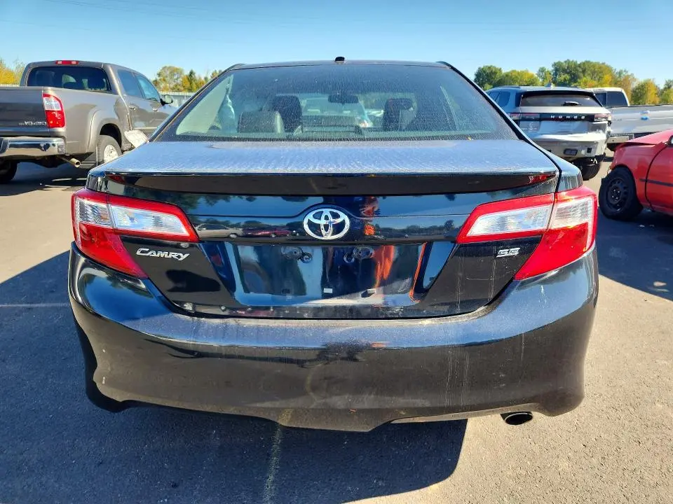 2012 TOYOTA CAMRY SE  