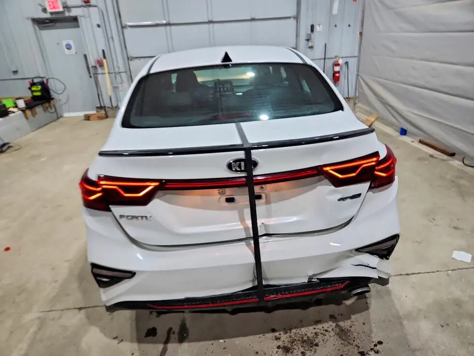 2021 KIA FORTE GT-LINE  