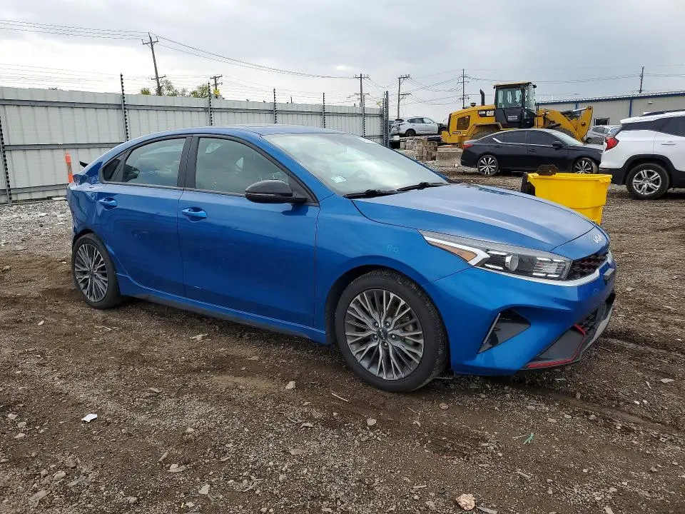 2022 KIA FORTE GT LINE  