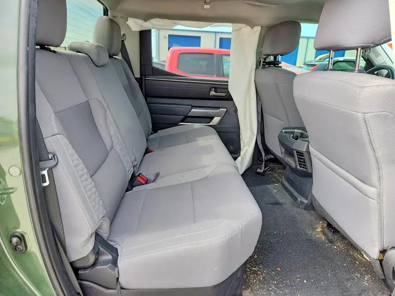 2023 TOYOTA TUNDRA SR5  