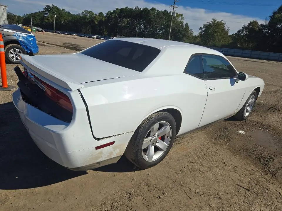2011 DODGE CHALLENGER   