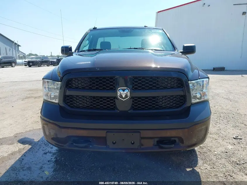 2017 RAM 1500 TRADESMAN  4X4 8' BOX