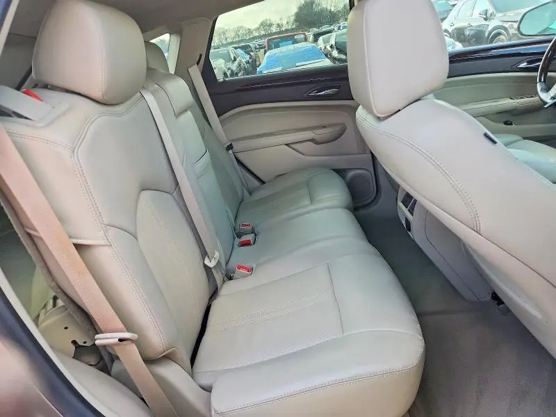 2011 CADILLAC SRX LUXURY COLLECTION  