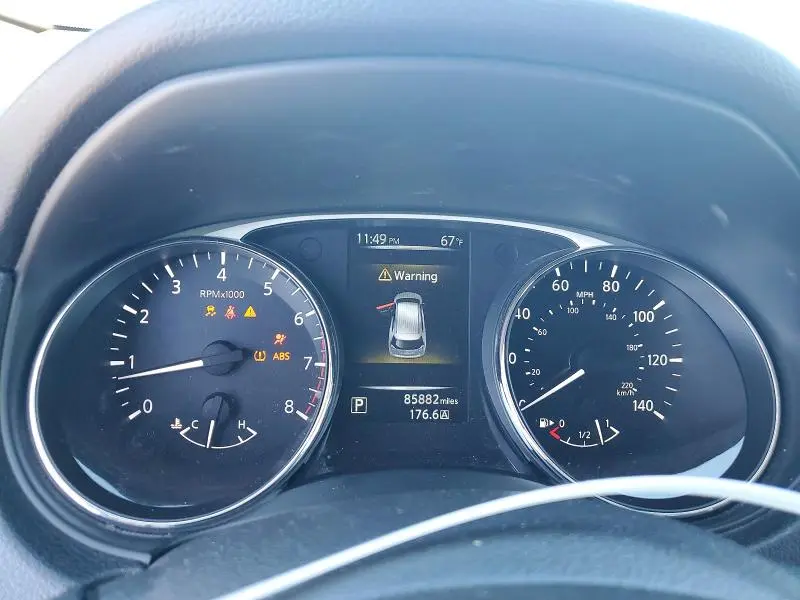 2014 NISSAN ROGUE S  