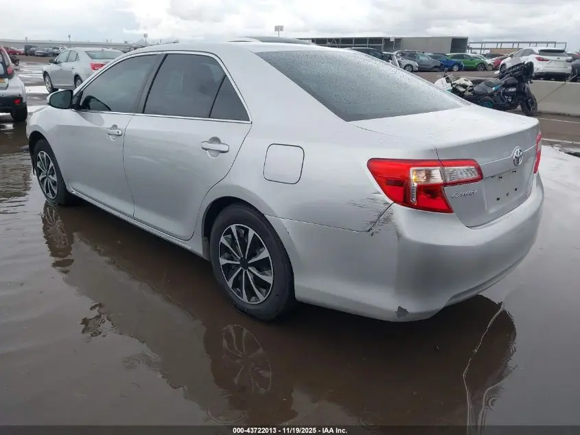 2014 TOYOTA CAMRY LE