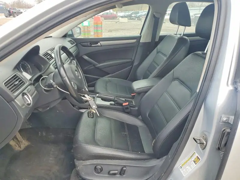 2014 VOLKSWAGEN PASSAT SE  