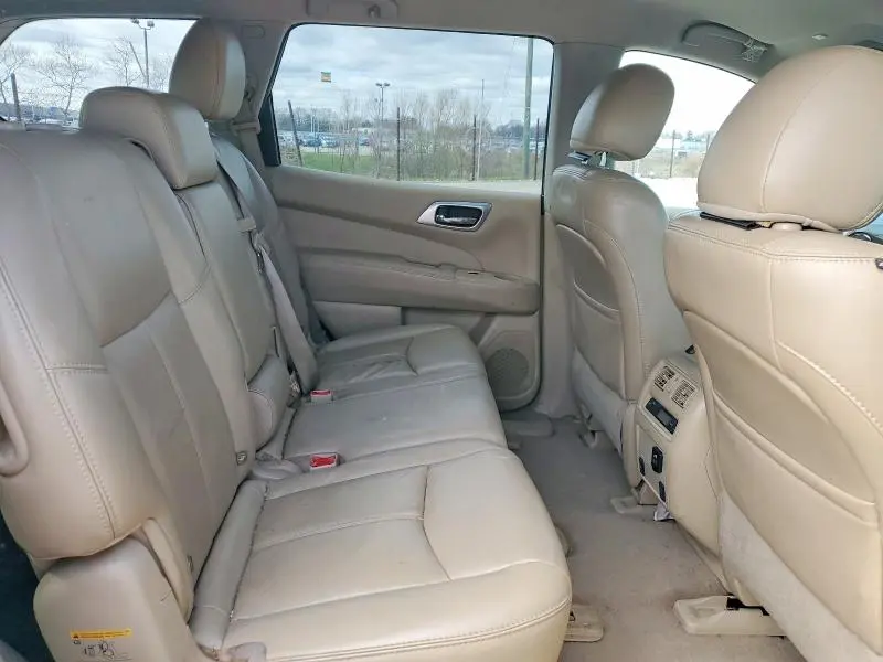 2015 NISSAN PATHFINDER SL  