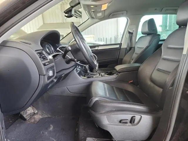 2012 VOLKSWAGEN TOUAREG V6