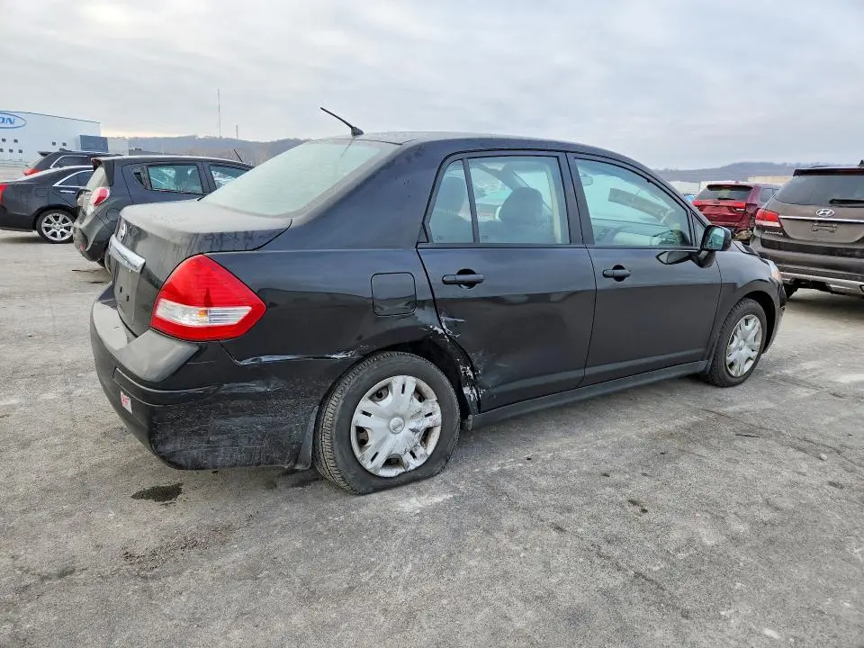2011 NISSAN VERSA S  