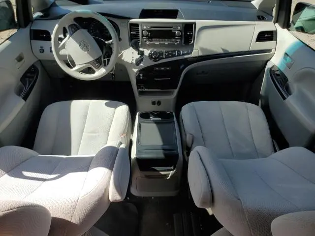 2014 TOYOTA SIENNA LE  
