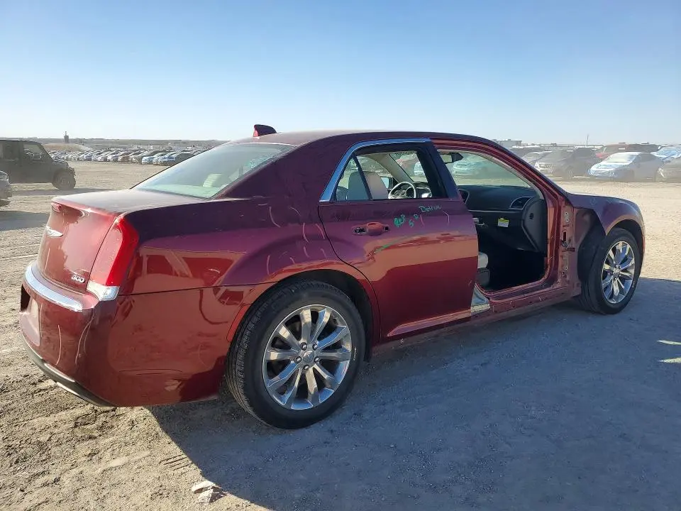 2016 CHRYSLER 300 LIMITED  
