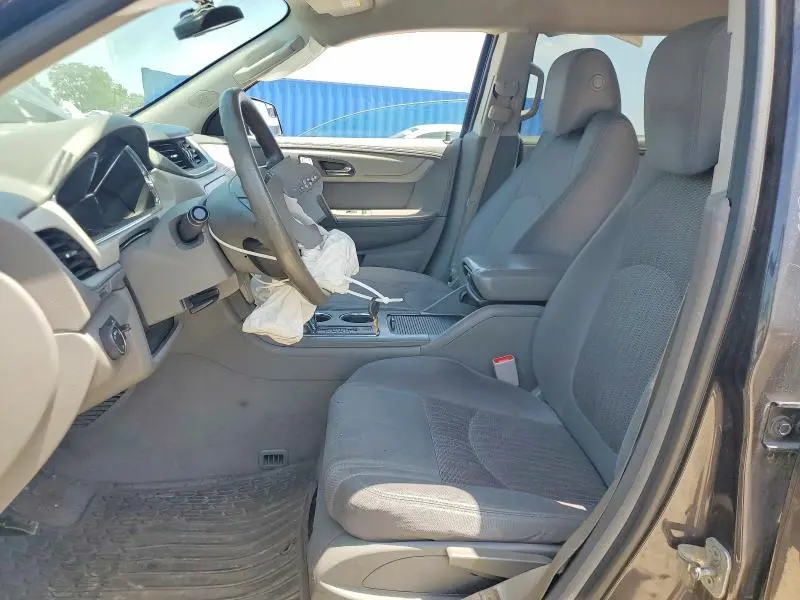 2014 CHEVROLET TRAVERSE LS  
