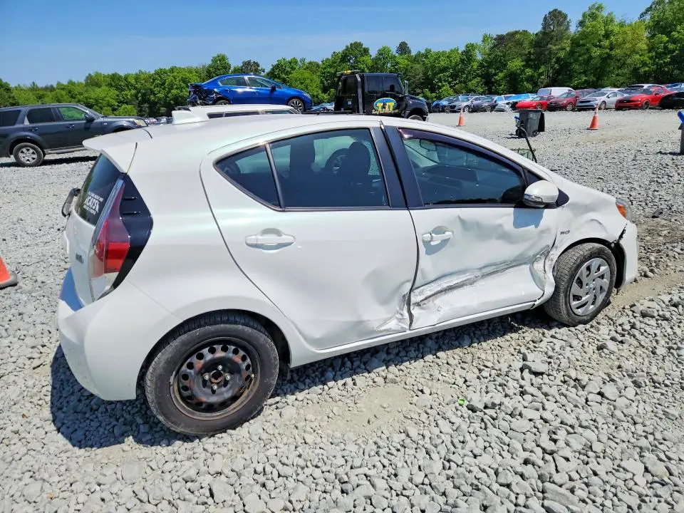 2015 TOYOTA PRIUS C TWO  