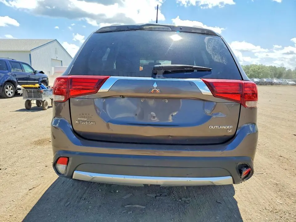 2016 MITSUBISHI OUTLANDER SE  