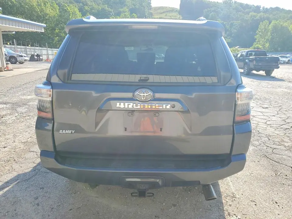 2014 TOYOTA 4RUNNER SR5  