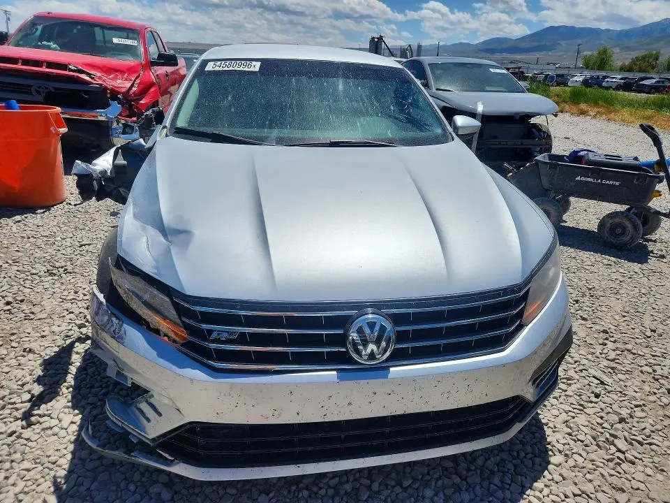 2018 VOLKSWAGEN PASSAT S  
